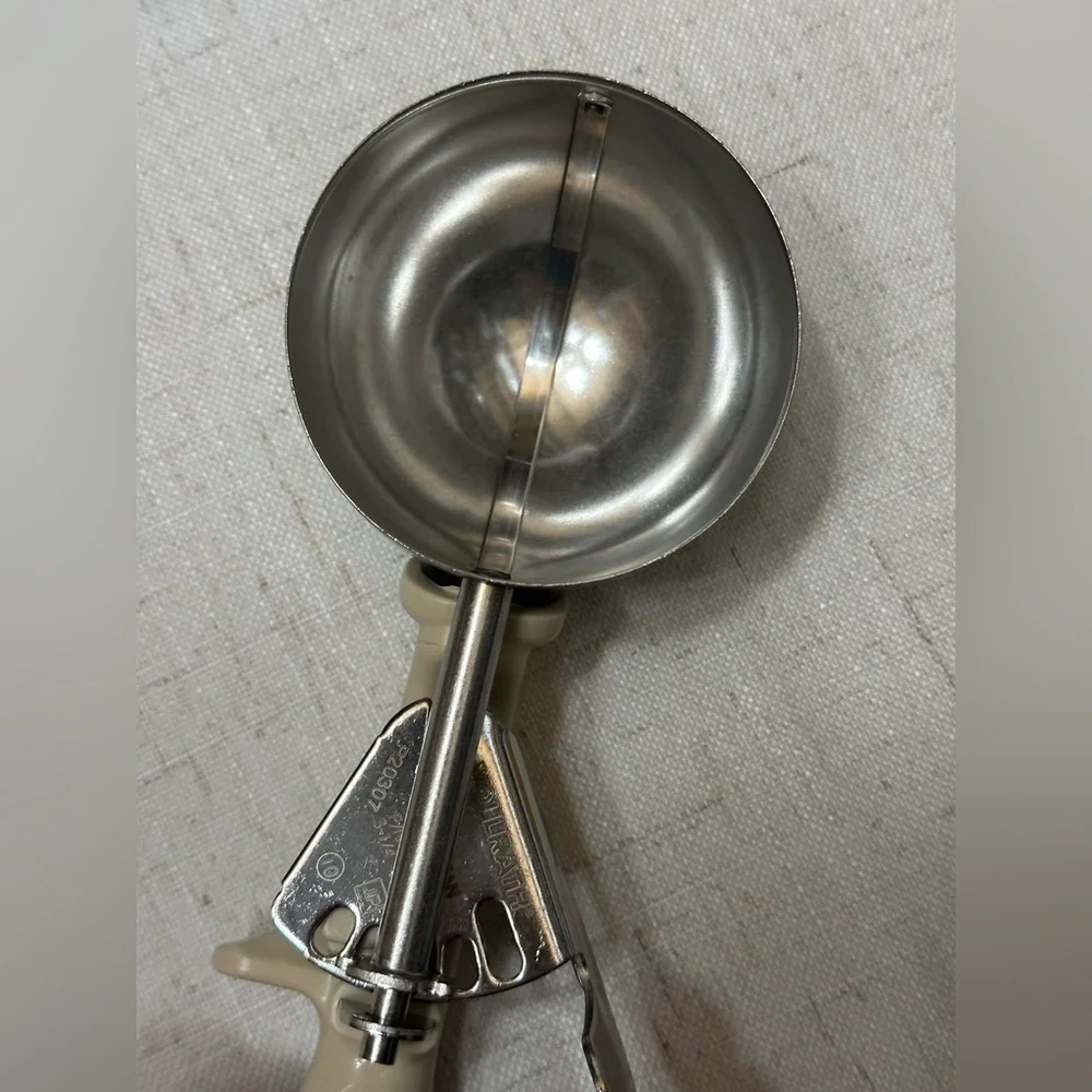 Vollrath Disher w/Color Coded Handle - #10